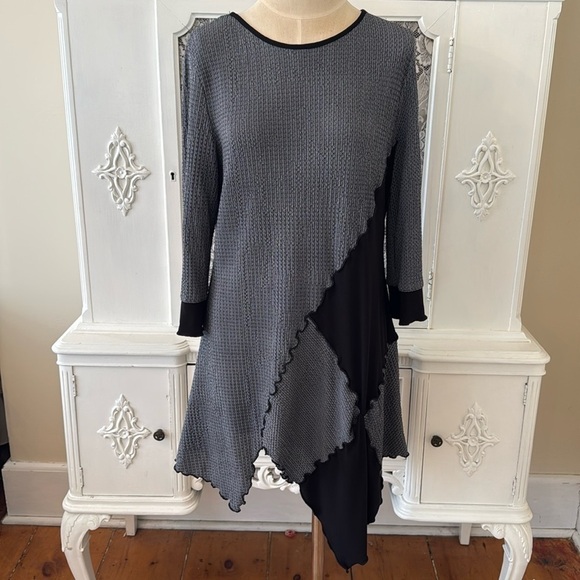 Joseph Ribkoff Asymmetrical Tunic Top - Picture 1 of 15